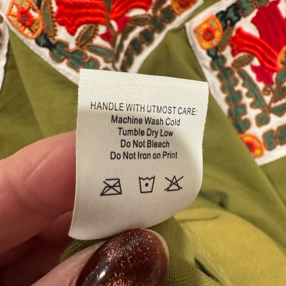 FOUND Casual Olive Short Sleeve Boho Embroidered Tee Size XL - Picture 10 of 14